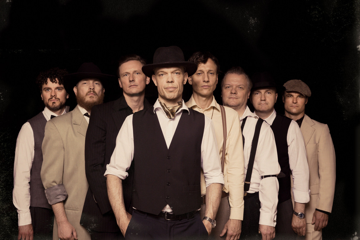 Thorbjørn Risager & The Black Tornado