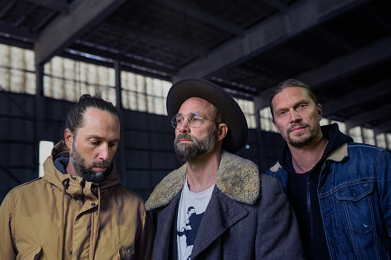 vhb_halli-credit-rami-mursula_red